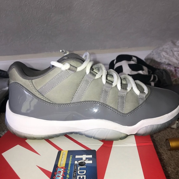 Cool gray Jordan 11 lows - Picture 6 of 8
